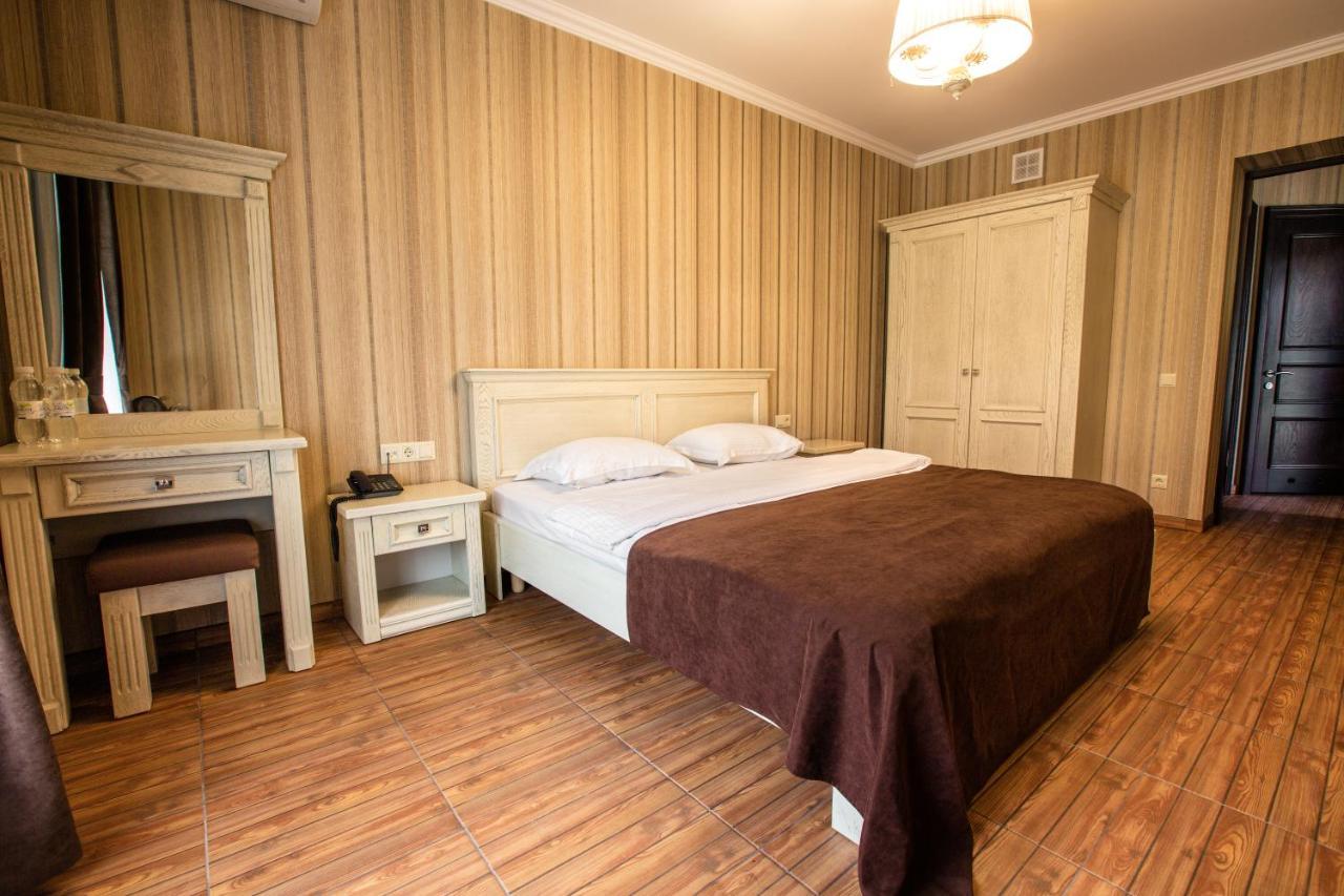Georg Park Hotel Tarashany Eksteriør billede