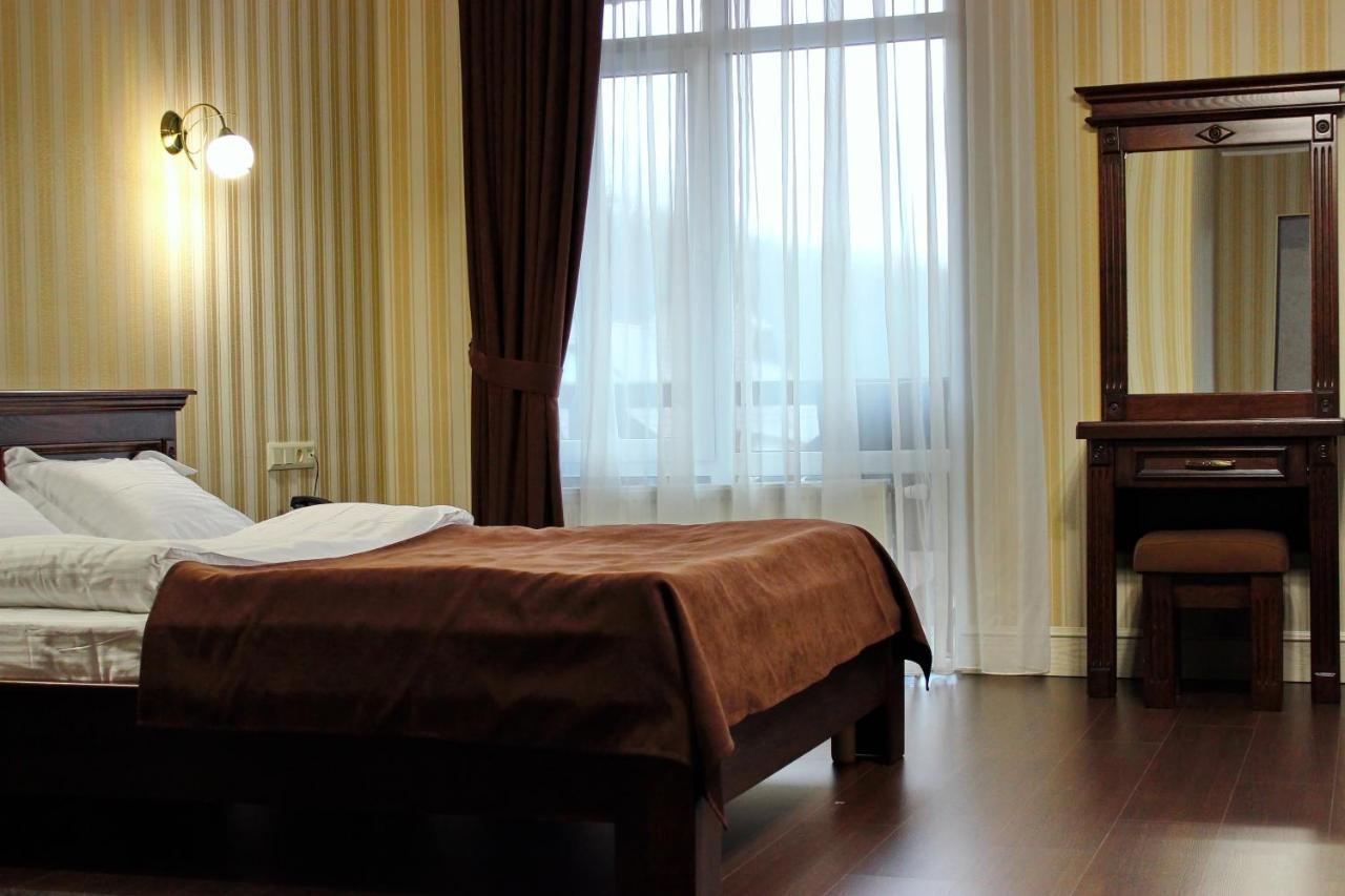 Georg Park Hotel Tarashany Eksteriør billede